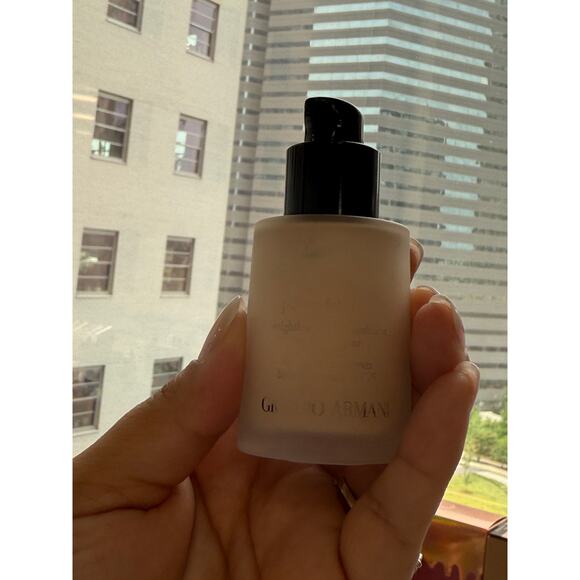 Giorgio Armani Luminous SilkShade 3 - Picture 1 of 3